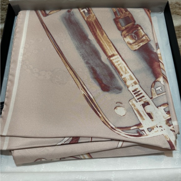 100% authentic silk scarf! - Picture 6 of 9